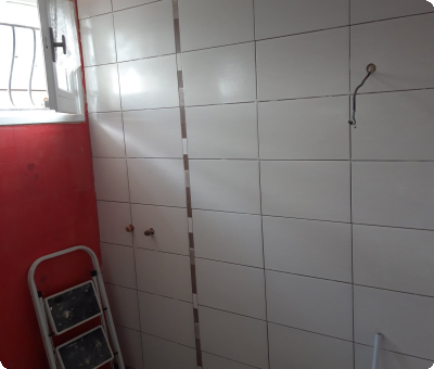 Salle de bain avant ajout douche et vasque