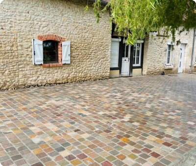 Terrasse en pavés grès d'Inde terminée à Poilly-lez-Gien